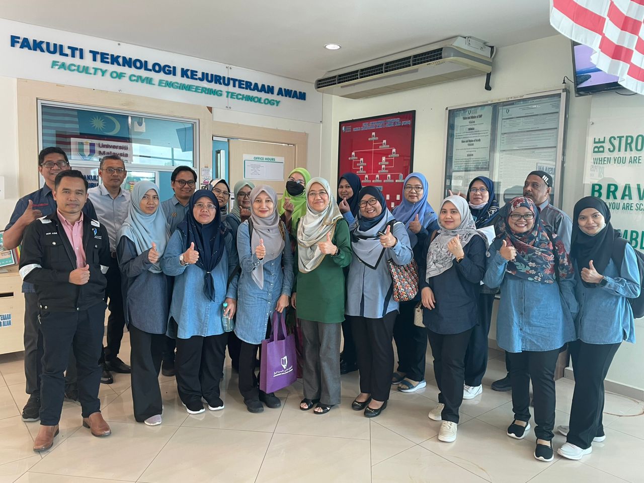 Lawatan Penanda Aras Politeknik Sultan Salahuddin Abdul Aziz Shah, Shah Alam Selangor ke Fakulti Teknologi Kejuruteraan Awam bagi Program Diploma Kejuruteraan Awam 